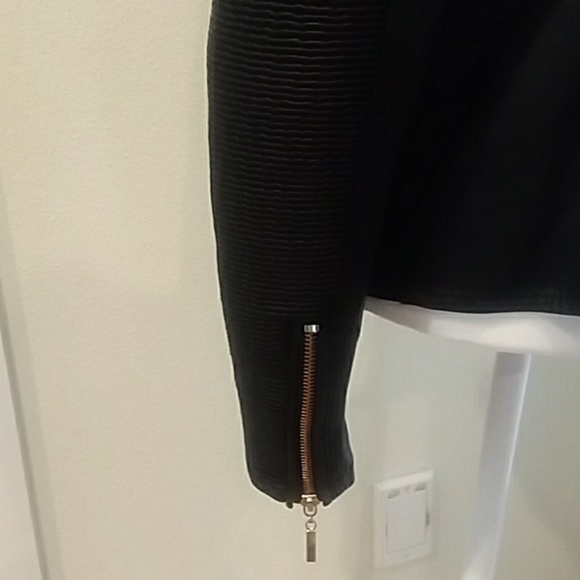 Forever 21 Faux leather jacket - Picture 4 of 4